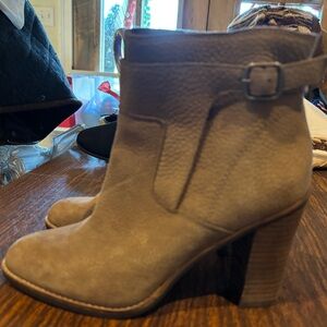 Lucky Brand Tan Ankle Boots